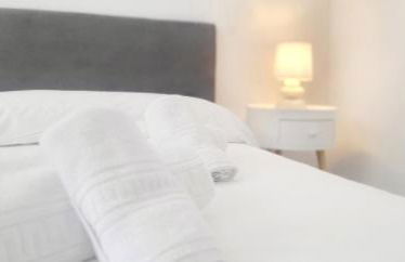 Precioso Apartamento Reformado en 1ra Linea de Mar sin vistas - Foto 6