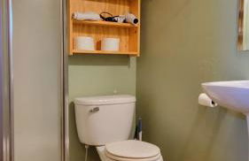 The Grizzly Den Cabin Warrens WI - Foto 15