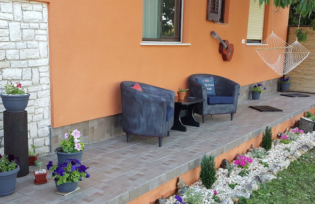 Riko & Mima Apartment - Photo 14