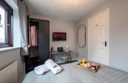 Yew Tree House Contractor / Family home Free Netflix Fast WiFi near Dudley/Birmingham - Foto 9