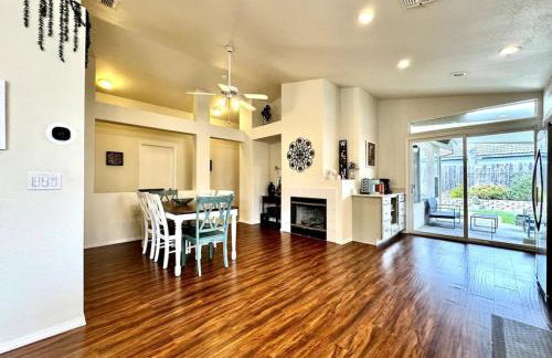 King Bed Retreat, Pet-Friendly, Rancho Cordova - Foto 25