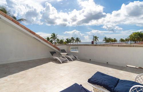 Oceana Blue / Beach Front / Pool / Bar / Relax - Foto 41