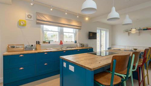 Marine House - Photo 3