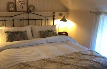 The Pink Cottage upstairs suite & Garden Summer Room - Foto 36