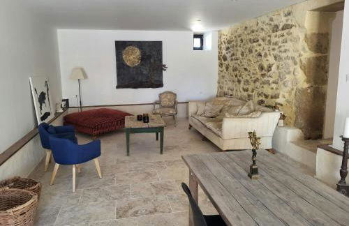 Renovated Bastide Among Vineyards Near Uzès - Foto 7