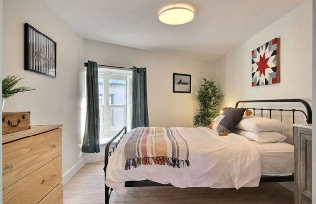 Spectacular 3 Bdrm Old Quebec Penthouse - Photo 4