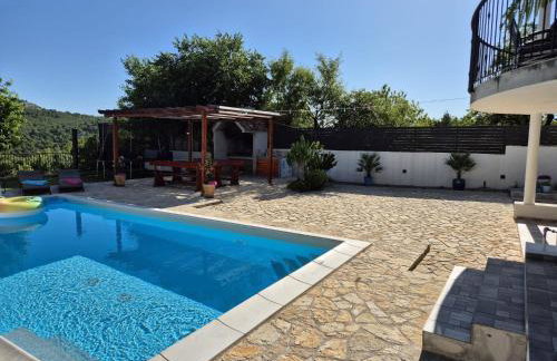Family friendly house with a swimming pool Vrpolje, Sibenik - 24345 - Photo 8