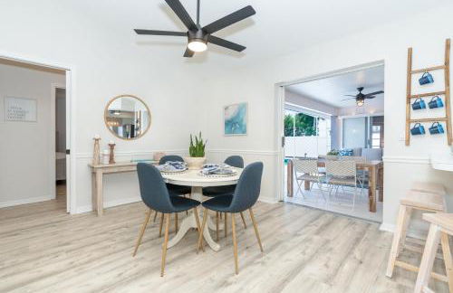 Beautiful Spacious Home! Close to Beaches - HEATED Private Pool - Foto 23