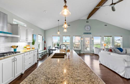 Sand Dollar Beachside 3BR Retreat, Ocean Views, Firepit & Pet Friendly - Foto 21