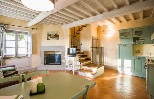 Farmhouse with swimming pool surrounded by greenery just 20 minutes from Arezzo - Foto 18