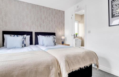 Contractors Retreat 3 bedroom house, sleeps up to 7, free parking - Foto 53