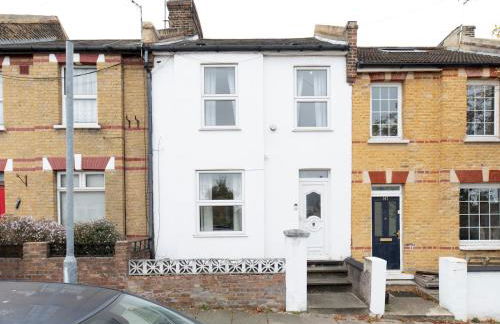 Pass the Keys 2BR House Garden Sleeps 6 Elizabeth Line - Foto 42