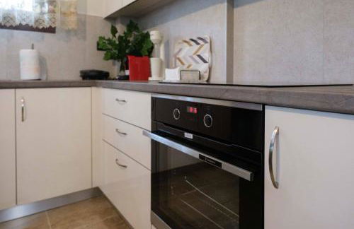 Effie's Maisonette with Detached Studio - Photo 9