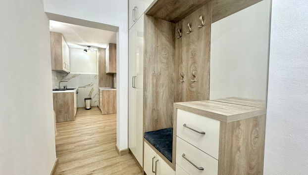 Maxim Family Apartment Budva - Foto 2, Entrada interior