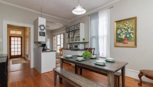 The Sunny Southern Manse Front Walk Downtown - Foto 3