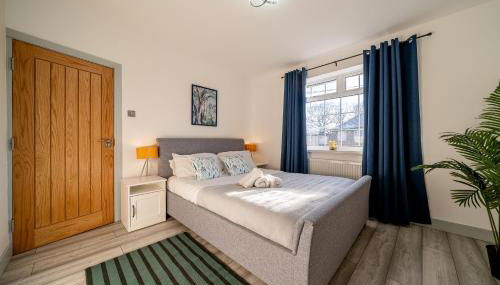 Spacious 6 Bedroom House l Near Airport l Sleeps 12 l Book With Confidence with The Cosy Corner Nationwide - Foto 5, towels