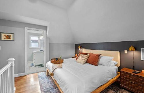 3BR/2.5 BA Townhouse |Downtown Salem w/Parking - Foto 53