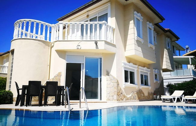 Pleasant Villa With Private Pool in Antalya - Foto 1