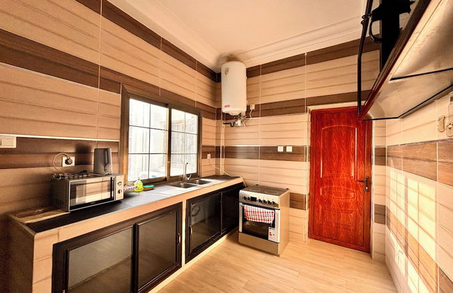 Lighthouse Signature Suites - Photo 54