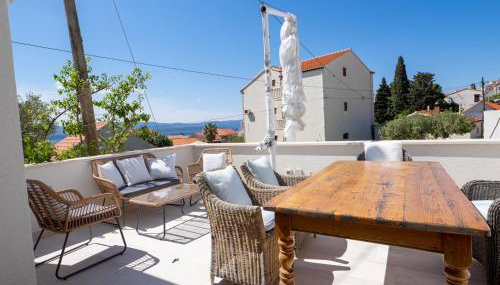 Obala 25, Bol - Foto 4