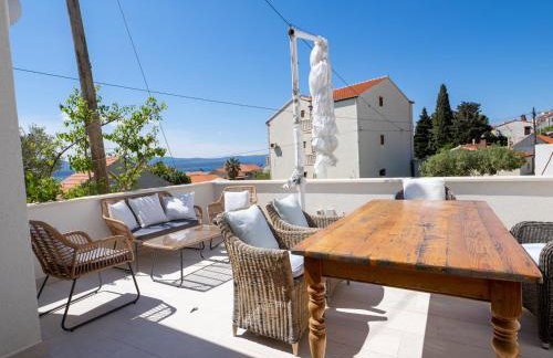 Obala 25, Bol - Photo 4