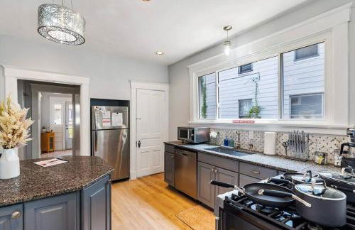 Modern Oakley Retreat - King Bed - Free Parking - Centrally Located - Foto 12