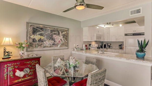 Beach Condo with Spectacular Panoramic Oceanfront Views Free WiFi by RedAwning - Foto 5, Cocina privada