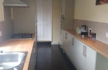 Tynant House- Cosy 3 bed house- Near City Centre and FREE parking - Foto 20