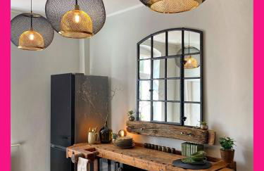 ALTE SCHULE WITTENBERG, 3 Ferienwohnungen für bis zu 12 Personen, an der Elbe, mit Garten - Foto 1