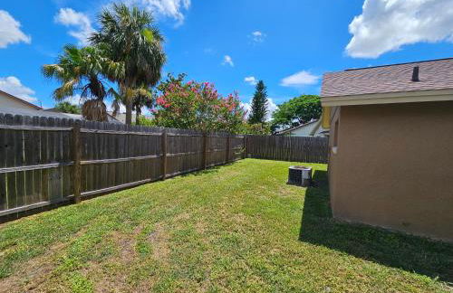 Magical Getaway- Cozy Home Minutes from Disney, Restaurants & Outlets! - Foto 35