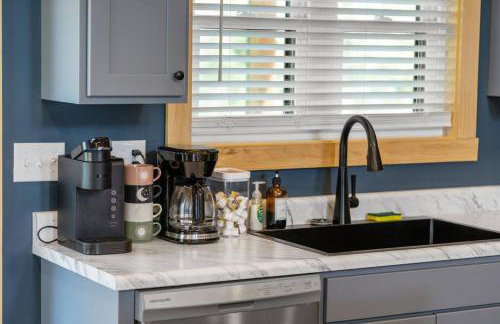 Brand New/ATV Trailer Parking/ 5 min to Miguel's - Foto 22