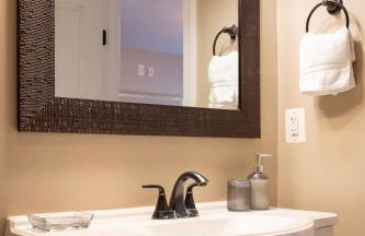 Luxury Federal Hill Home with Rooftop & 4 Parking Spots - Foto 72