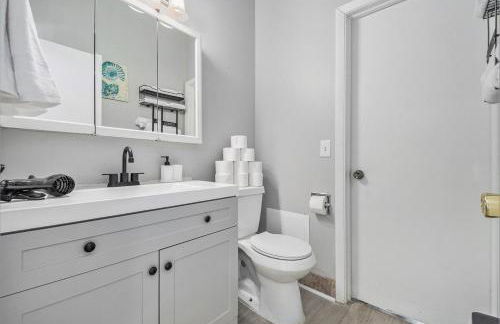 Modern 4-Bedroom Retreat - Foto 45