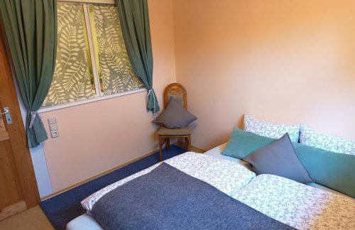 Großzügige Souterrain Ferienwohnung im Grünen - Foto 9