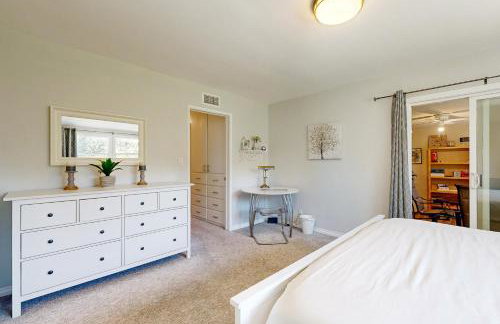 Evening Oasis - Photo 13