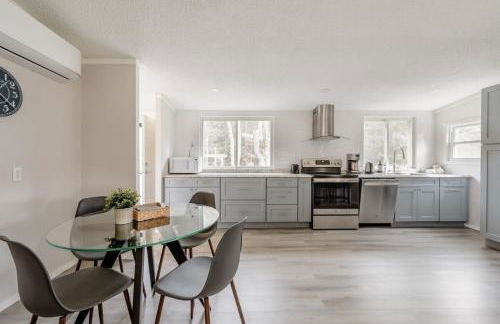 EV Serene Modern Cozy Waterfront Fireplace Cottage - Foto 10