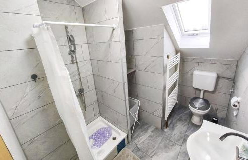 3 Bedroom Awesome Home In Gospic - Foto 19