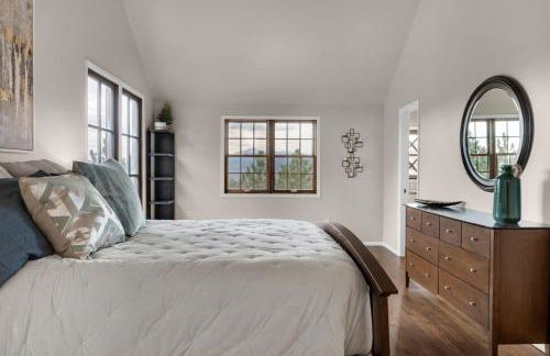 Expansive Monument Home Hot Tub and Mountain Views! - Foto 25