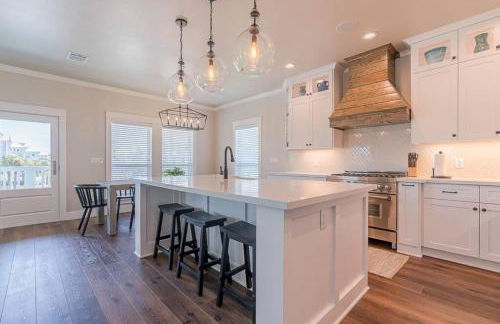 Stunning beach house just a short walk to beach - Foto 8