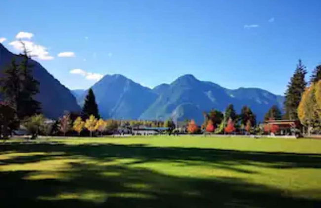 Chic Haven Stylish 3 Bedroom - Photo 71