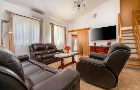 Awesome Home In Barban With Jacuzzi - Foto 2