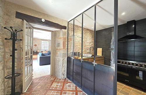 Magnifique villa en pierres au cœur de Saint Antonin Noble Val - Piscine et jardin privés -10 personnes - Foto 32