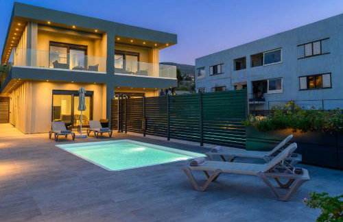 Limi Deluxe Sea View Suites - Private Pools - Foto 105