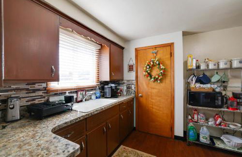 Large Private Yard Home 14 Mi to Niagara Falls! - Foto 10