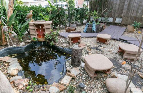 Stunning 2-Bedroom Home near Downtown Culver - Photo 6