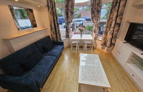Cosy Apartment in North London - Great Location - Photo 4