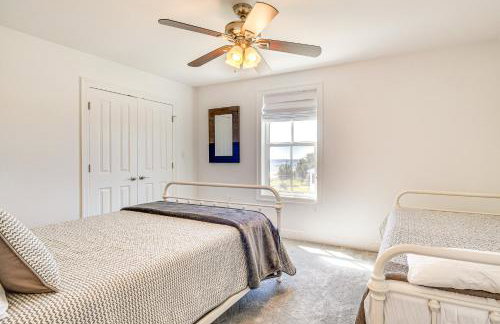 Walk to Beach Oceanfront Home with Outdoor Kitchen - Foto 23