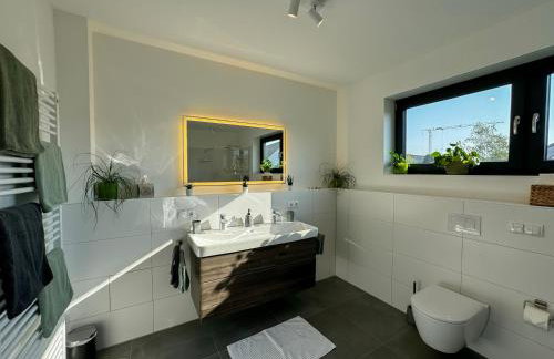 Vyne Apartments - Terrasse - Grill - Privatparkplatz - Foto 8