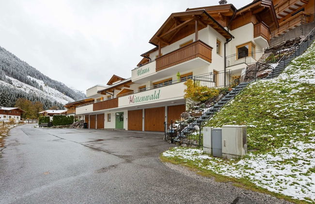 Chalet in Saalbach Near Ski Lift - Foto 24