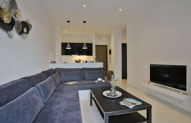 Penthouse & Apartments by the Sea near Airport - Foto 20